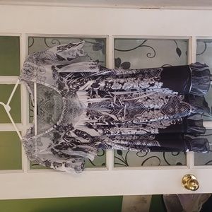 Design Works top women's size xlarge  black and white